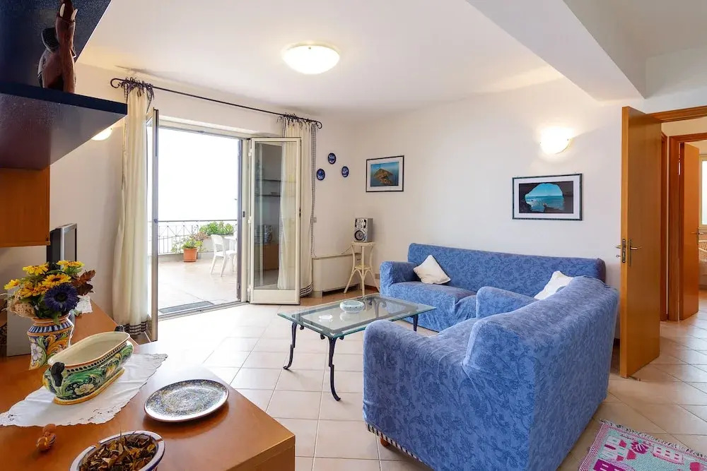 Fontana Vecchia Seaview Apartment