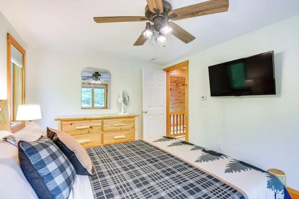 Peaceful Conway Home w/ Fire Pit & Grill