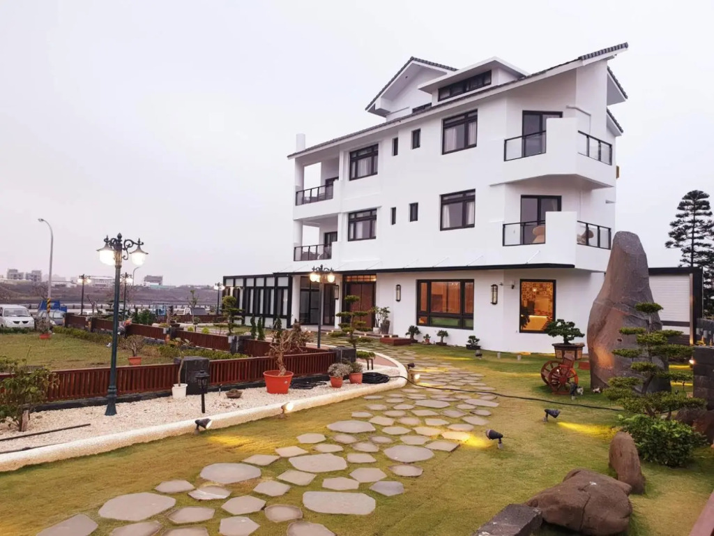 Skyey Ocean B&B