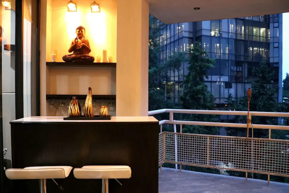 Shunya Apartment