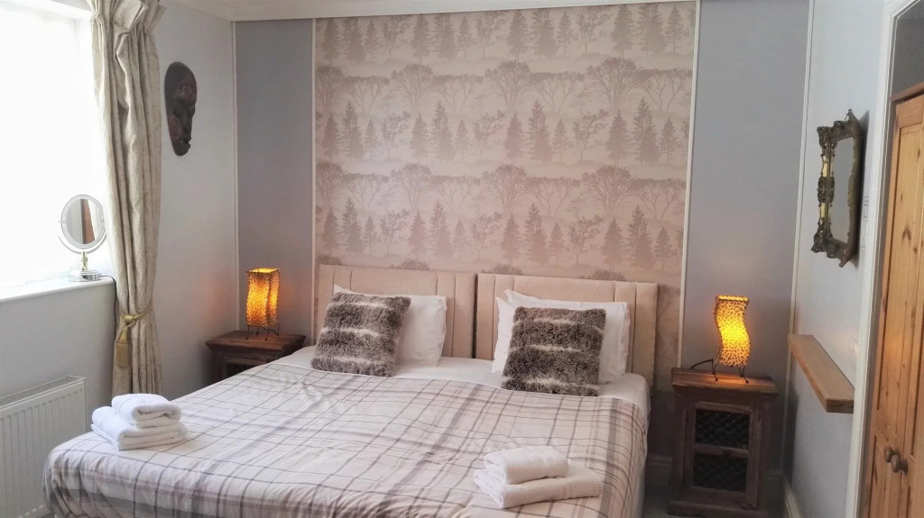 Dukes Folly Hotel