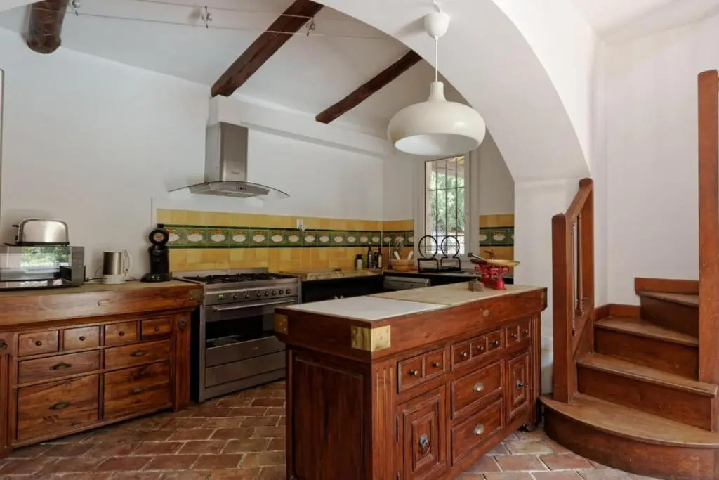 Charming farmhouse in a quiet area with a parking in the courtyard