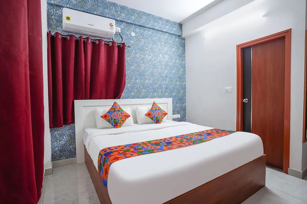 FabHotel Royal Platinum Suites