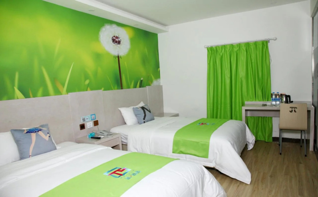Pai Hotel Beijing Huaxiang Bridge Guogong Zhuang Subway Station
