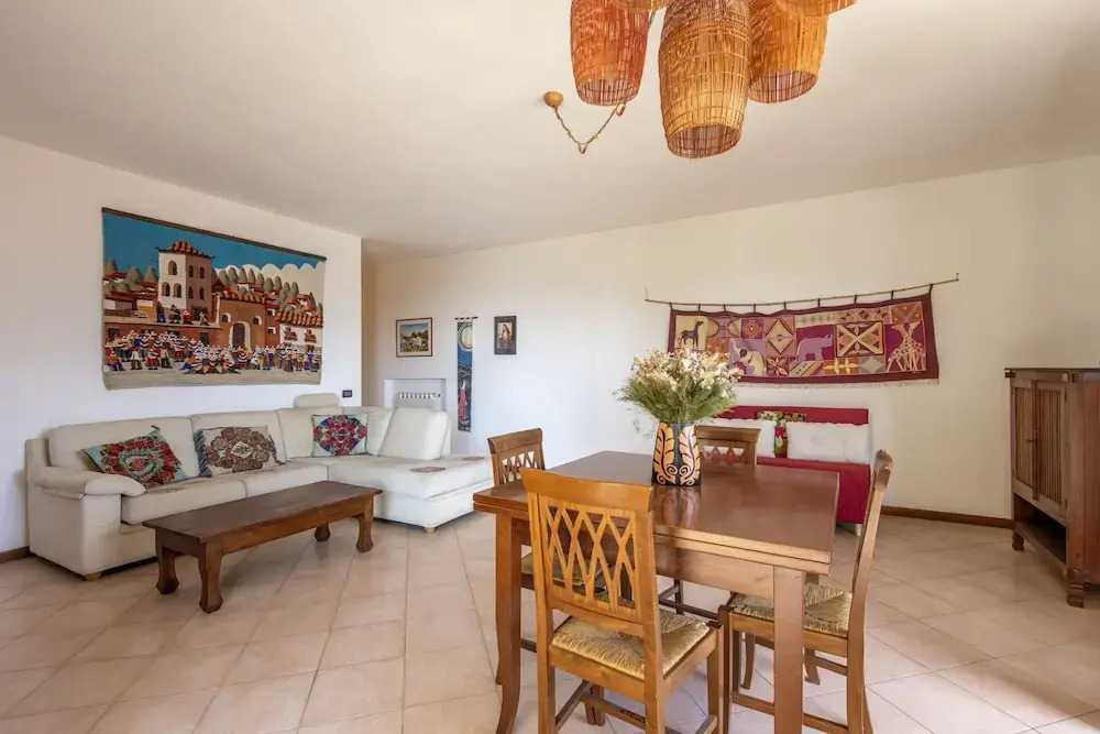 Spacious Apartment With Terrace by Wonderful Italy