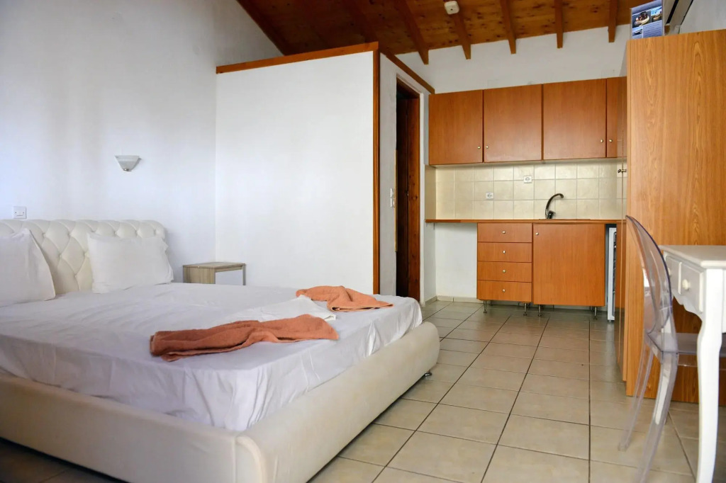 Skiathos Hills Studios