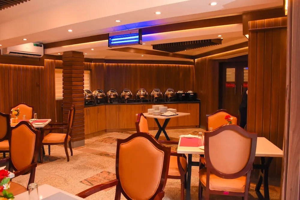 Golden Tulip Garden City Hotel - Rivotel
