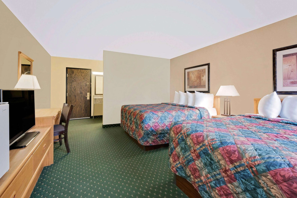 Days Inn by Wyndham International Falls