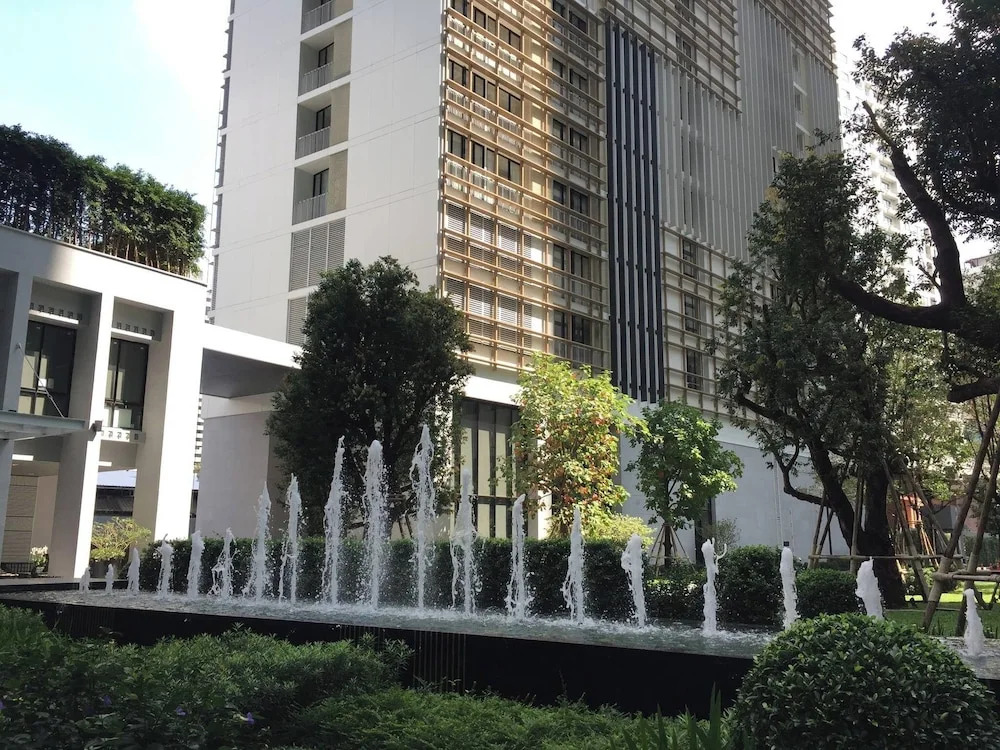 Price2 Space4, 500m Bts, Rooftop Pool, High Speed Wifi