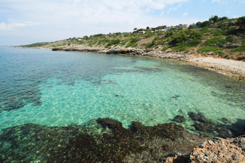 Gregoriana Front Beach