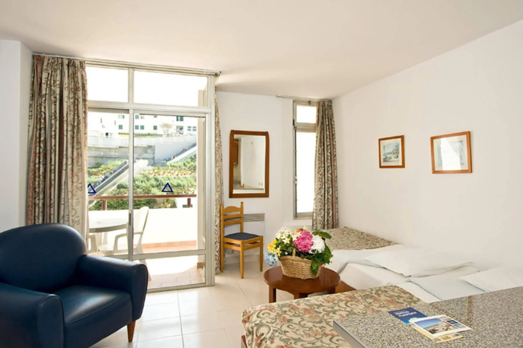 Edificio Albufeira Apartamentos A. Local - Albuturismo Lda