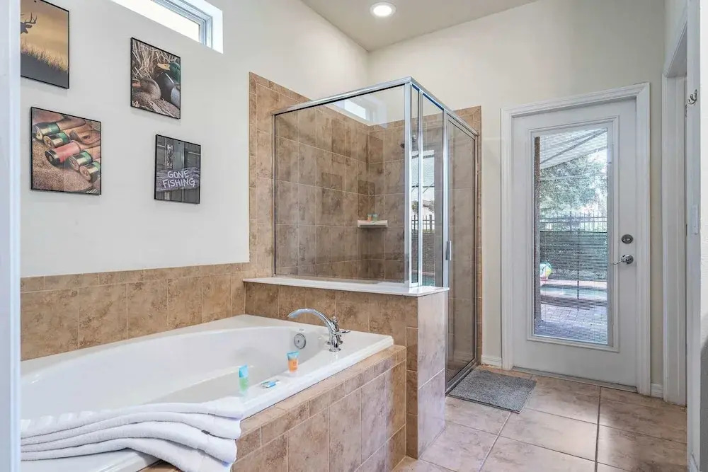 Loft & Leisure Villa - 6 BDRs