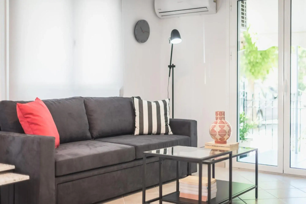 2 stops to Acropolis - Free Cancellation - Terrace