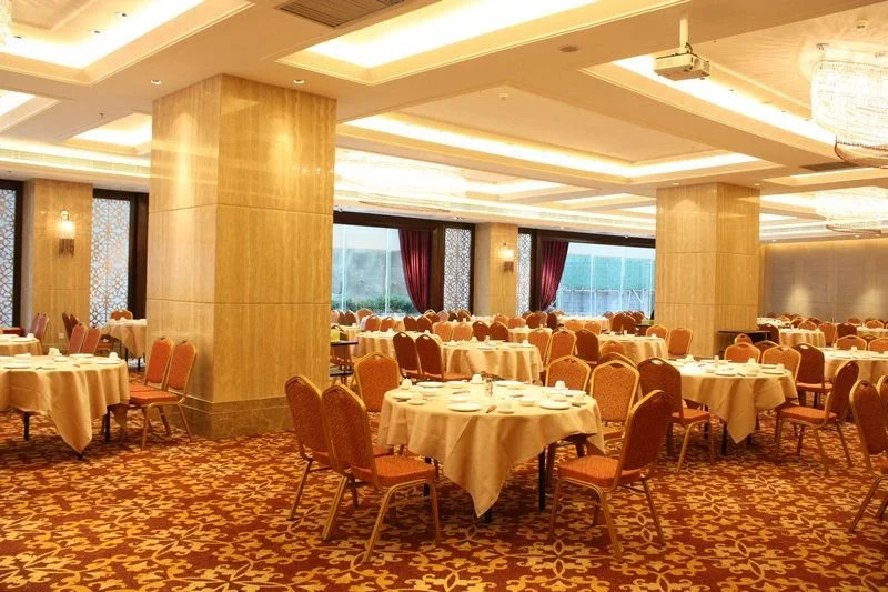Yifeng Business Hotel