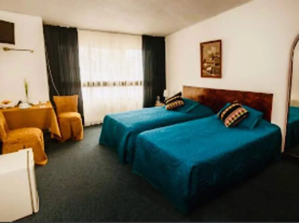 Hotel El Dorado inn San Isidro