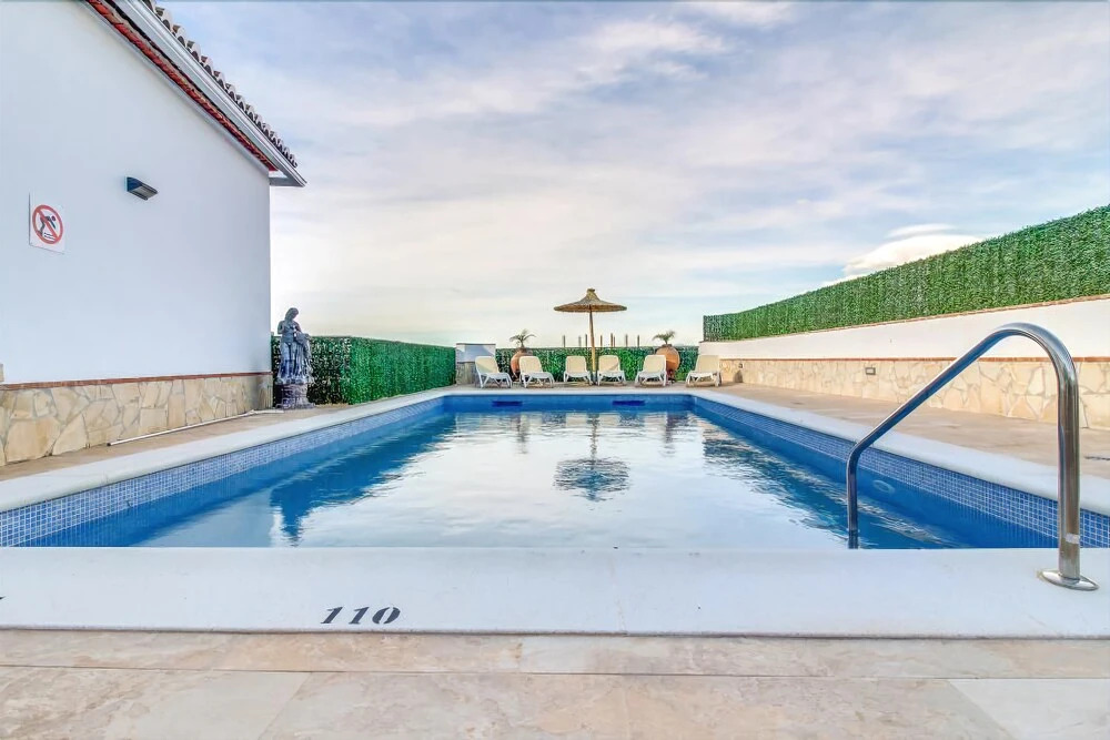 Villa El Olivar by Villa Plus