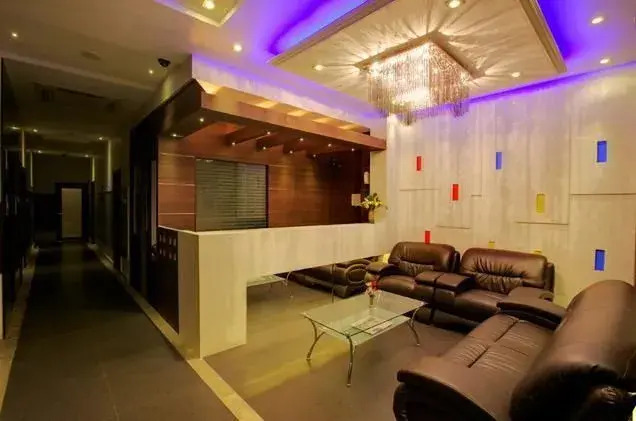 Akshay Inn