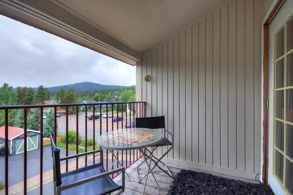 Alpenrose Condominiums