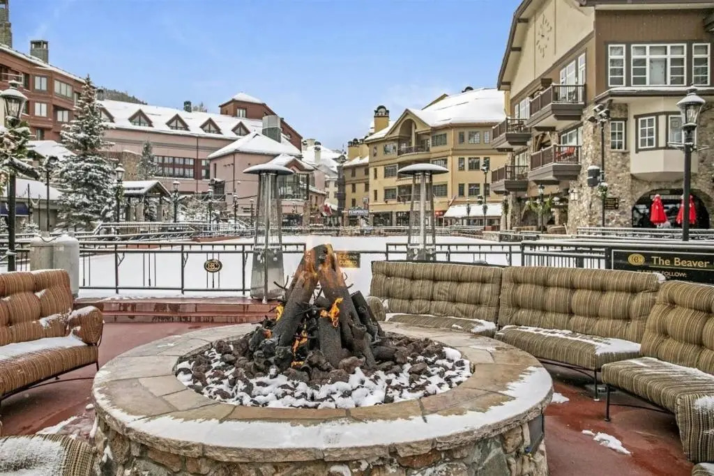 Ski, in Ski out 3 Bedroom Vacation Condo with Resort Amenities