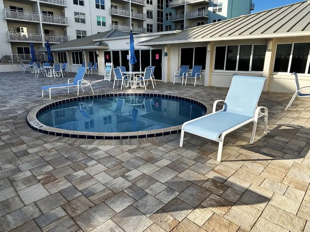 Oceanfront 2 bed 2 Bath Condo New Smyrna Beach