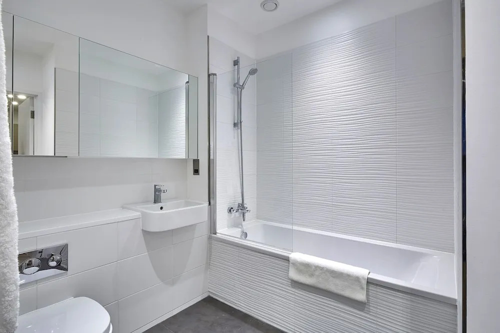 Platform Apartments by ESA