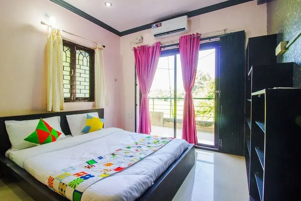 OYO 19579 Home Alluring 2BHK Candolim
