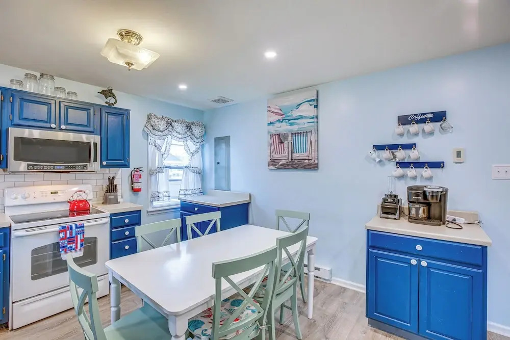 Beach House w/ Private Pool in North Wildwood