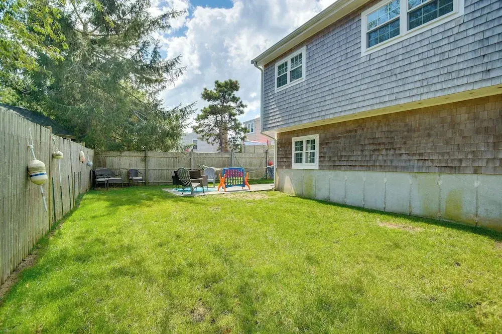 Walk to Beach: Quaint Dennis Home w/ Deck + Grill!
