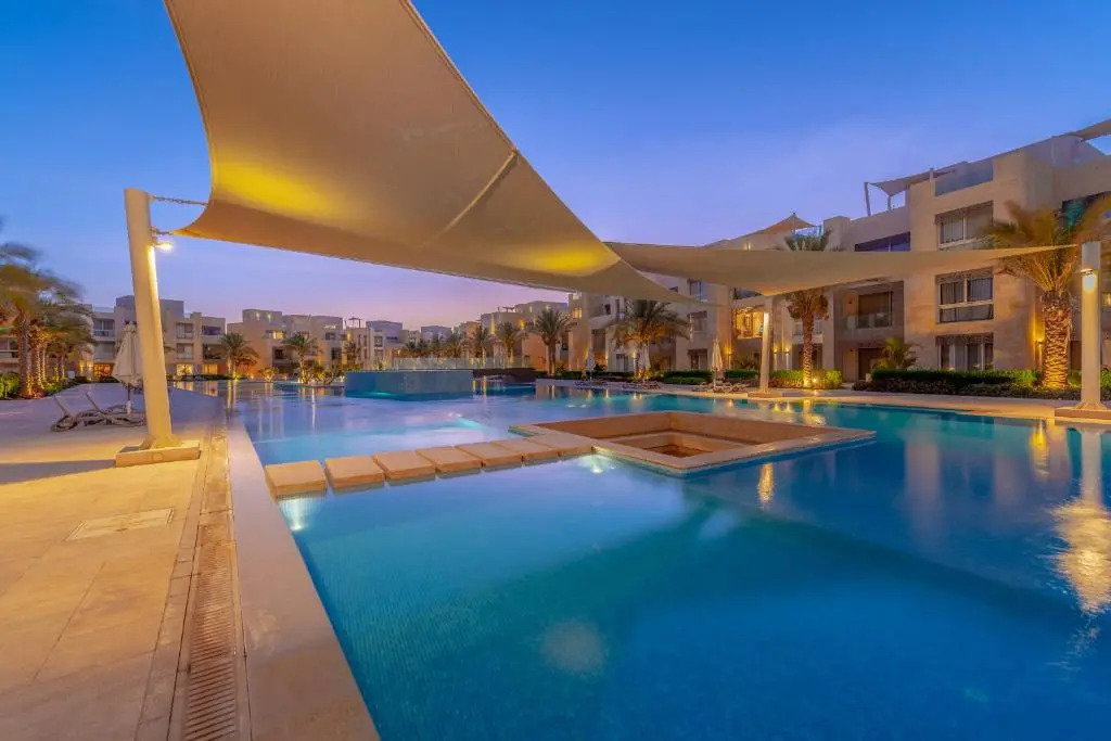Elegant 2-Bedroom Apartment in Mangroovy, Pool & Beach