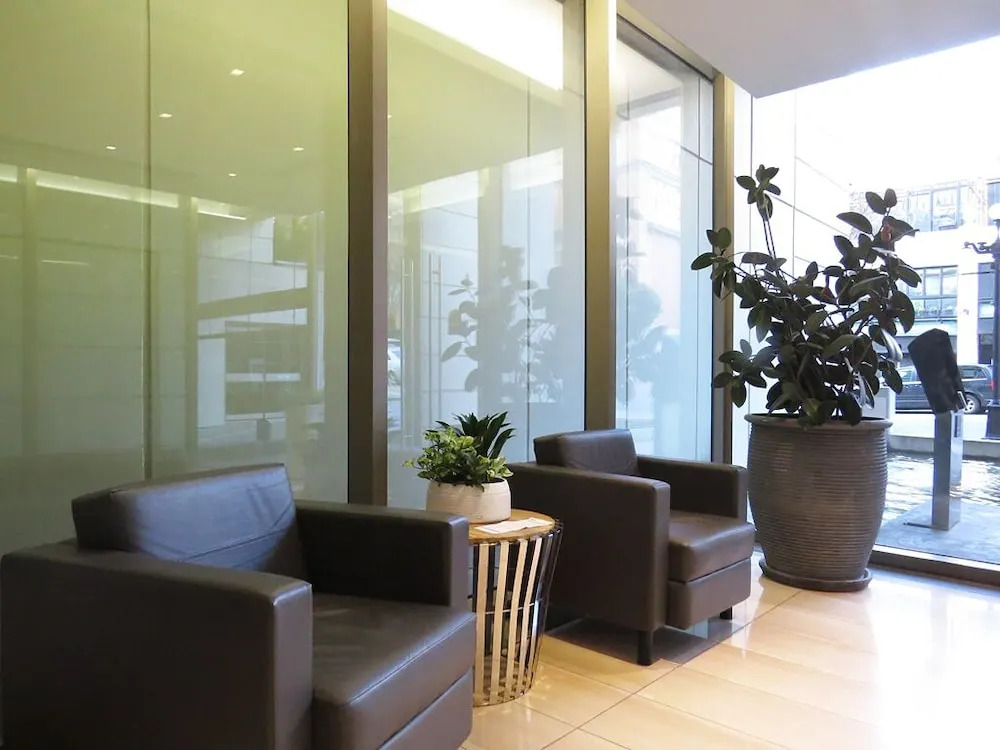11th Heaven Contemporary Condo Heart of Downtown