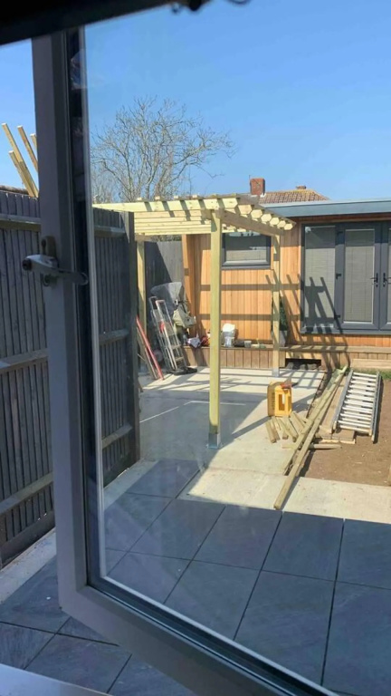Lodge , air con , Free Parking , Mini bar