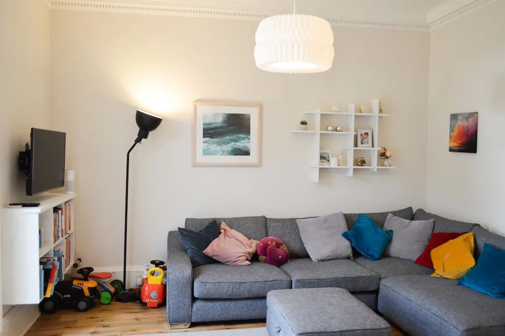 3 Bedroom Family Home With Garden