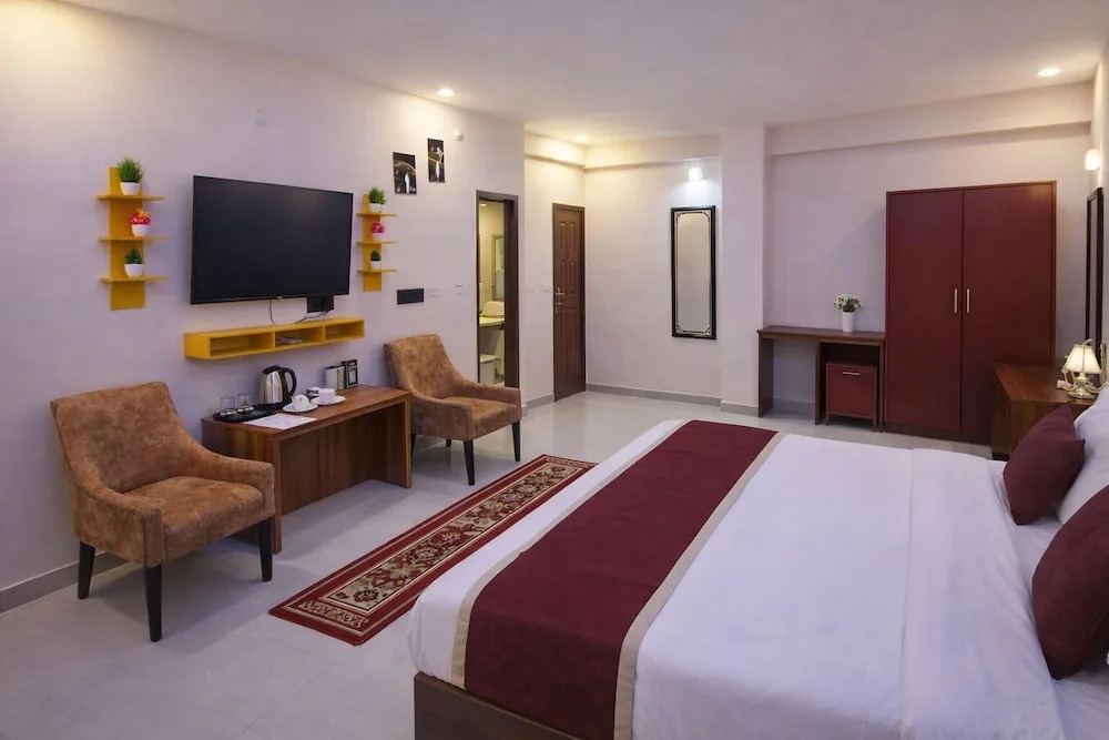 Pavitram Hotel & Banquet