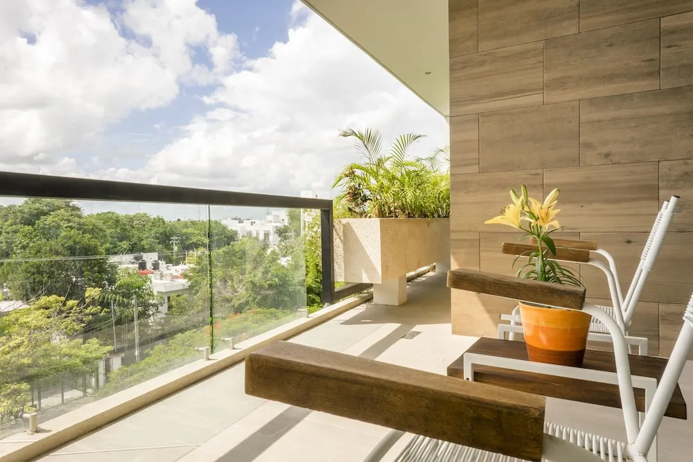 Opal Suites Apartments