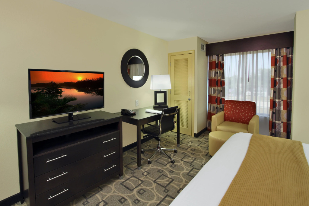 Holiday Inn Express Augusta Downtown by IHG