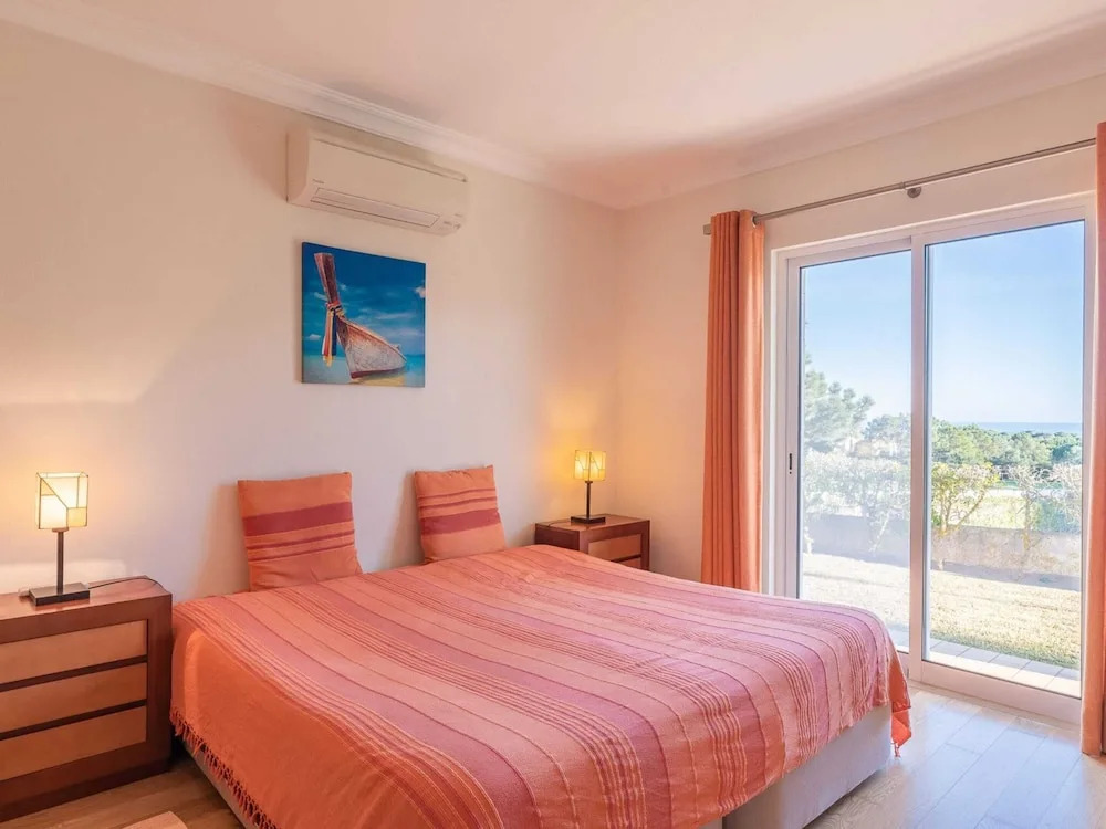 Lively Holiday Home in Albufeira With Private Pool 500m From the Beach