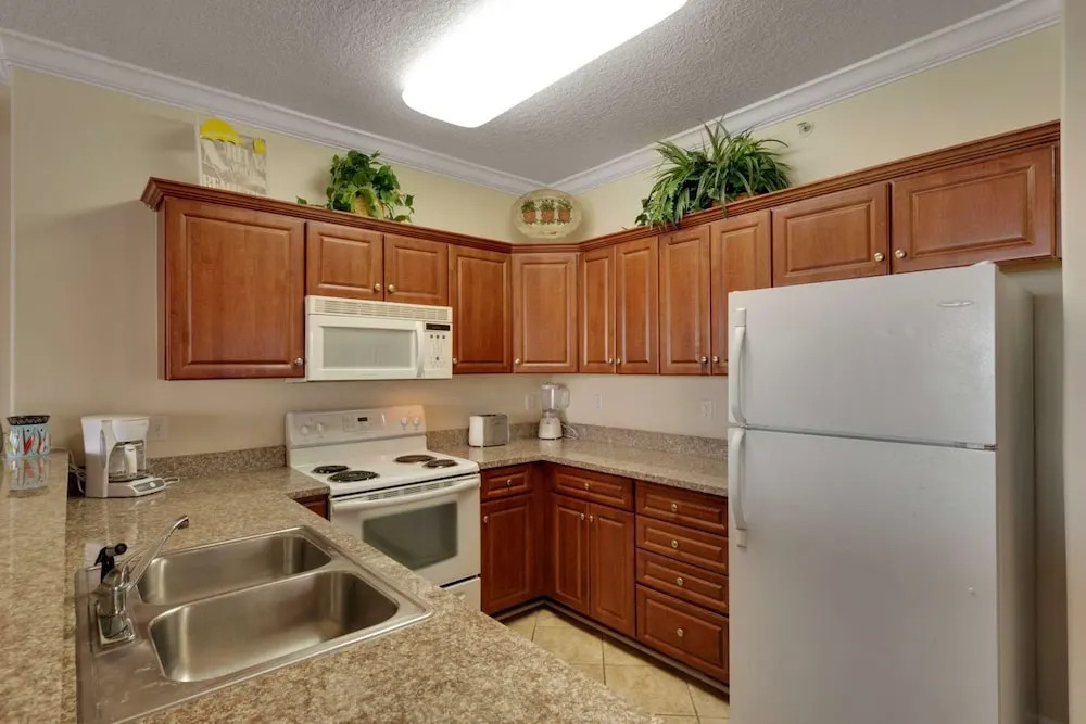 Twin Palms 1705