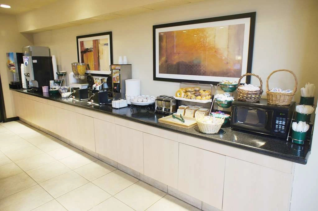 La Quinta Inn Suites White Plains Elmsford