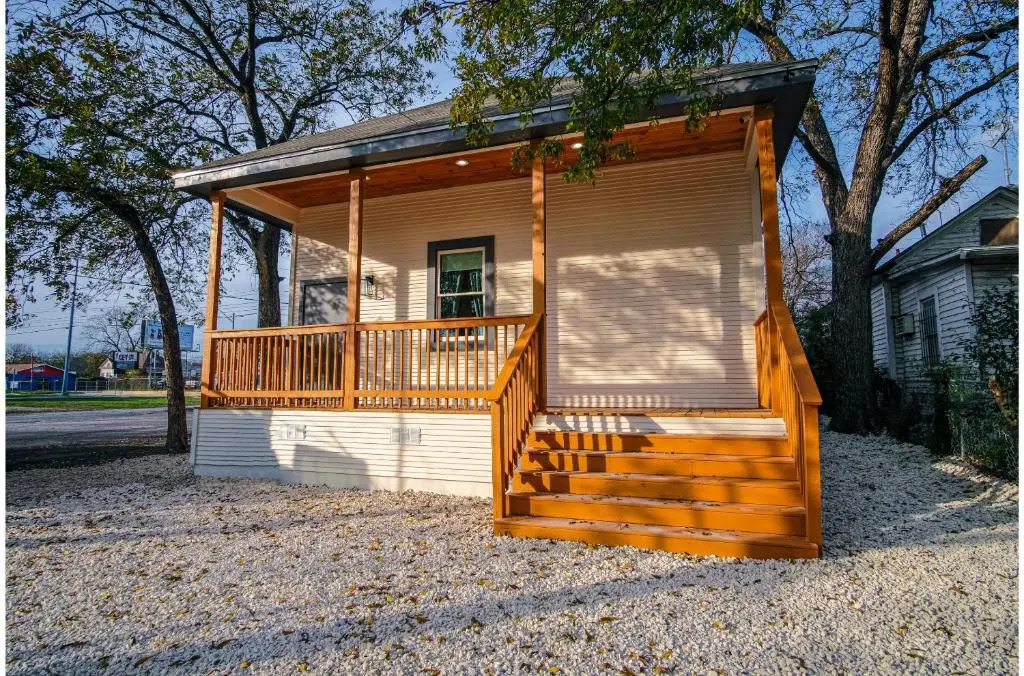 Magnificent 4BR Near Famous Riverwalk and Downtown