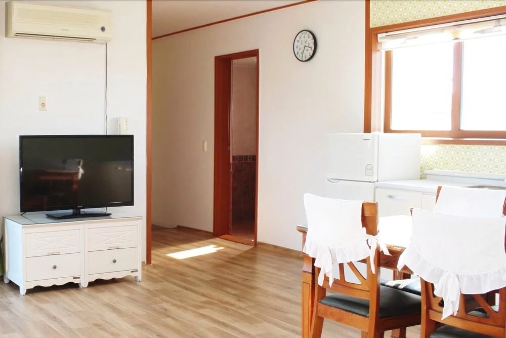 Seogwipo Jeju Badagaeso Pension