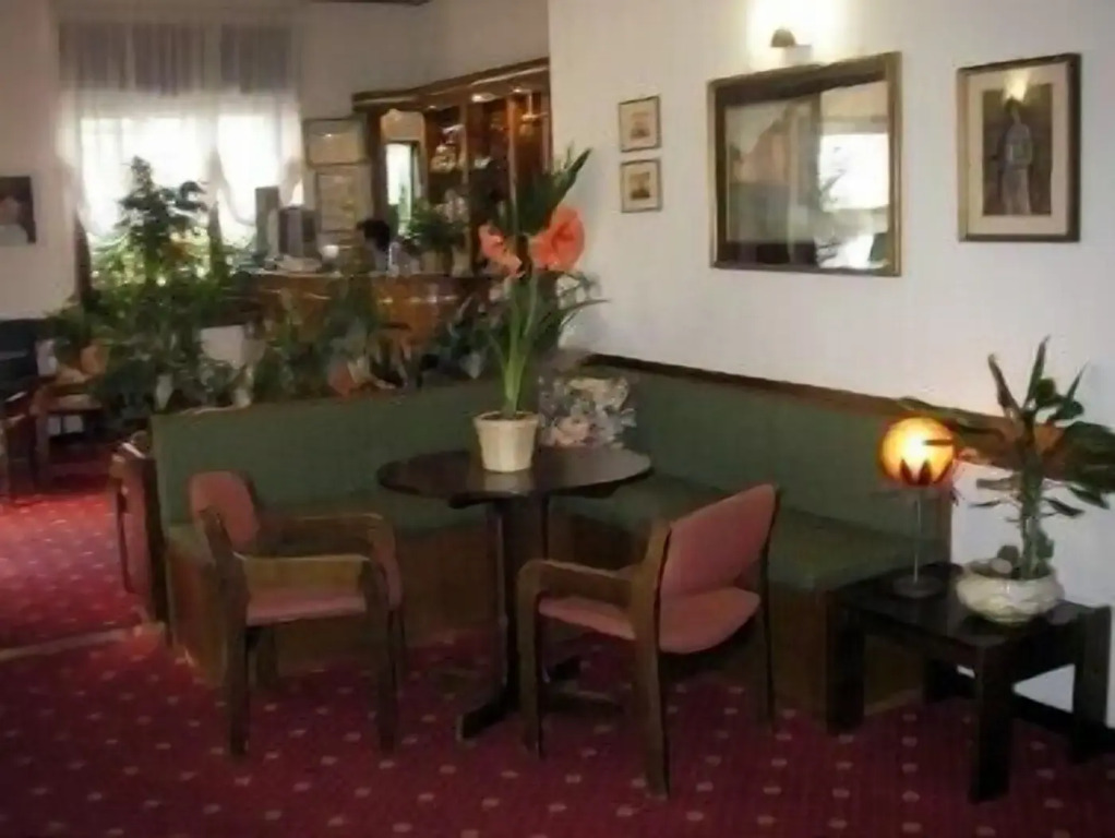 Hotel Serena