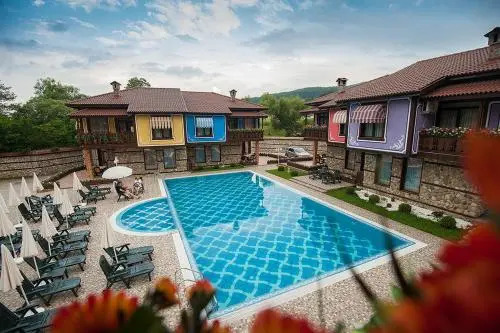 V Chalet Residence