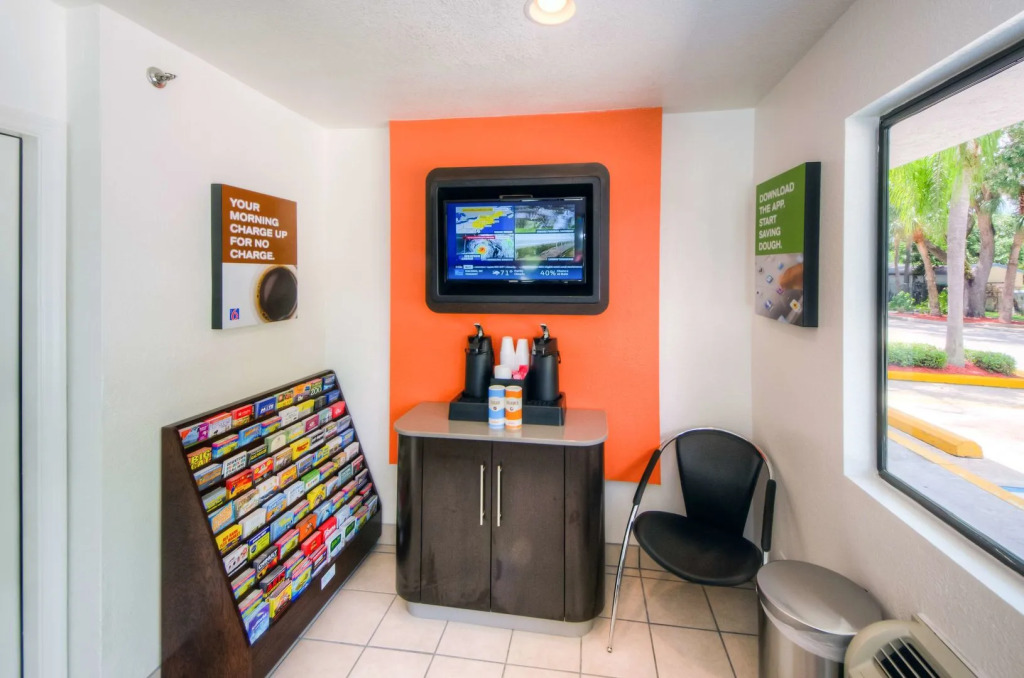 Motel 6-Bradenton, FL