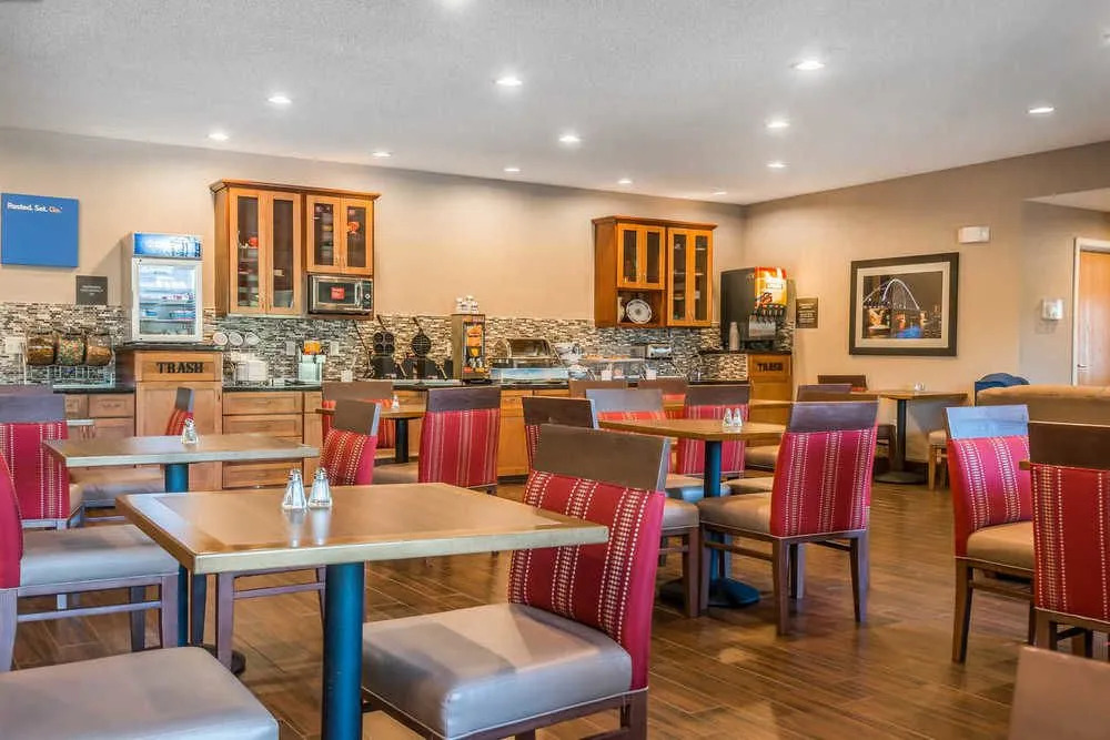 Comfort Inn & Suites
