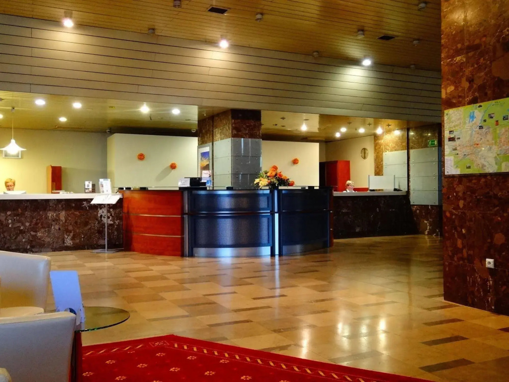 Hotel Gromada Pila