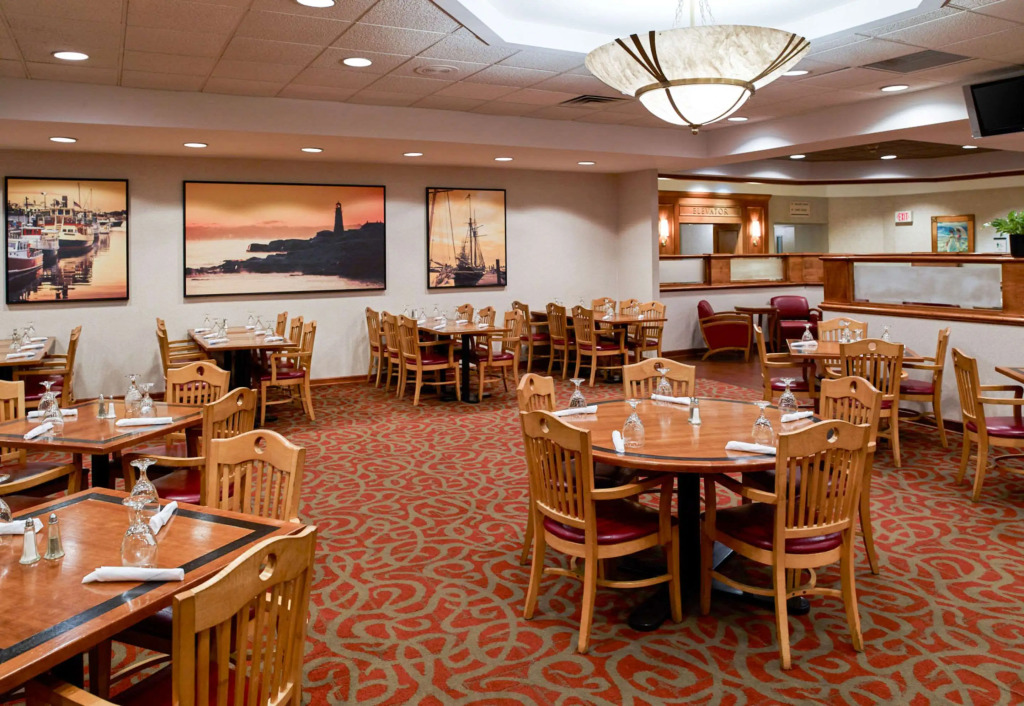 Clarion Hotel Portland Airport ME