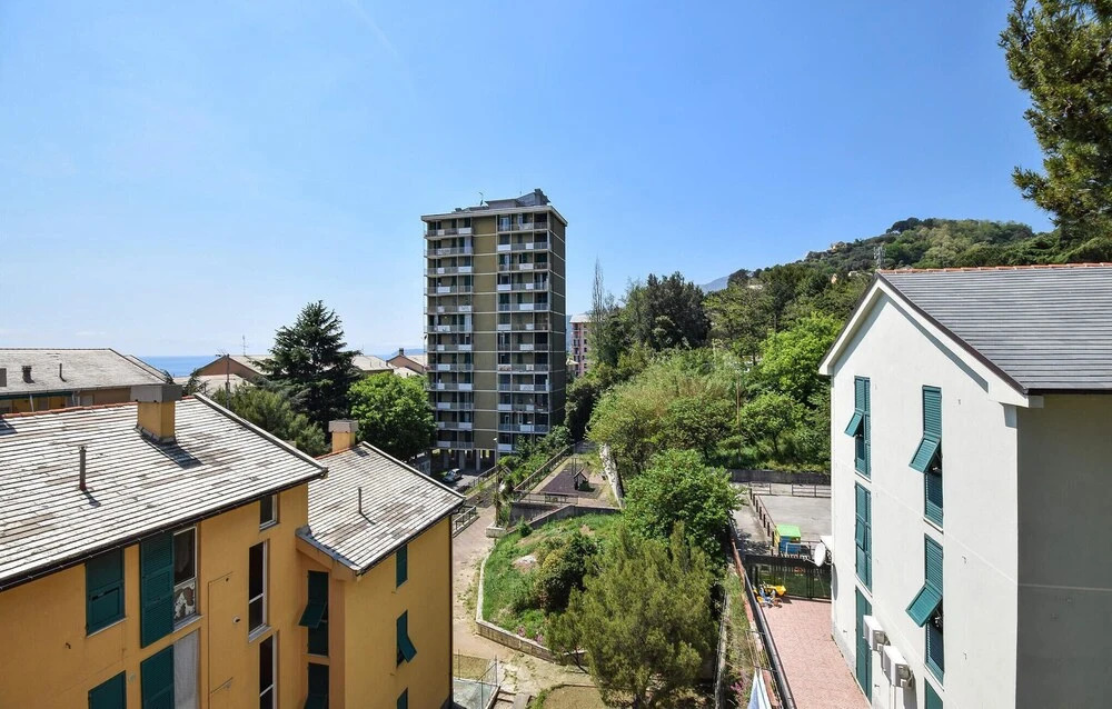 Beautiful Apartment in Genova Pra' With Wifi and 2 Bedrooms