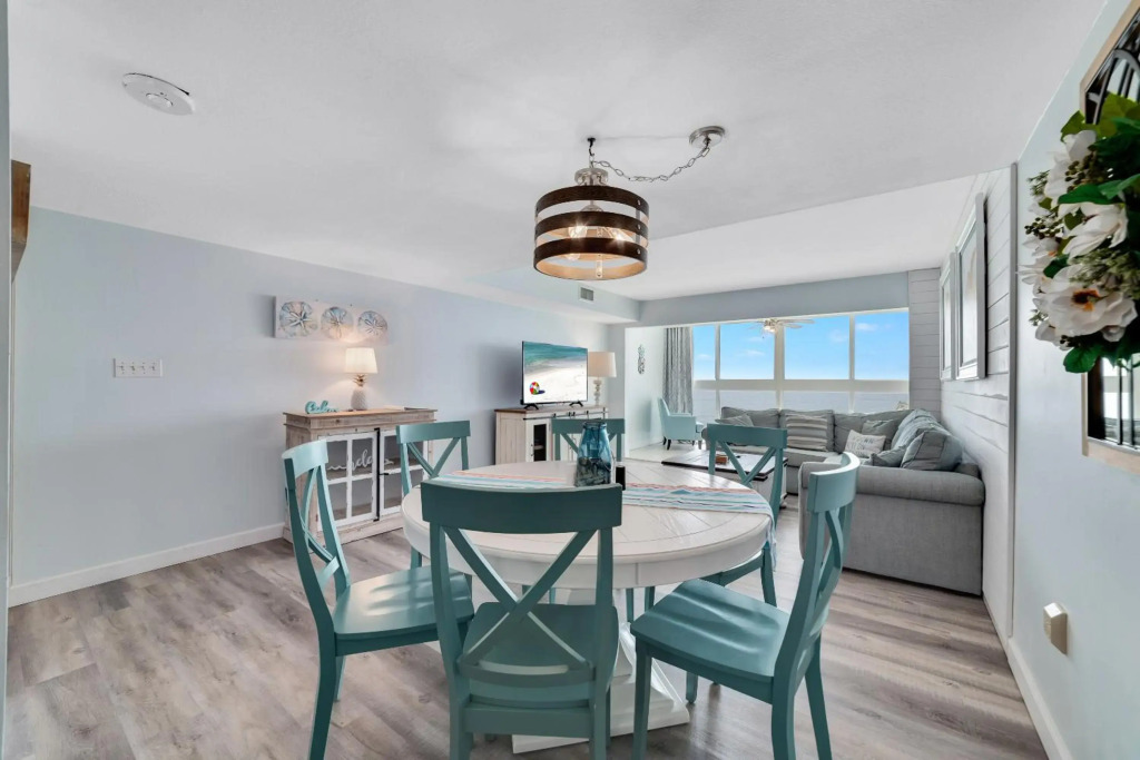 Edgewater West 73 2 Bedrooms 2 Bathrooms Condo