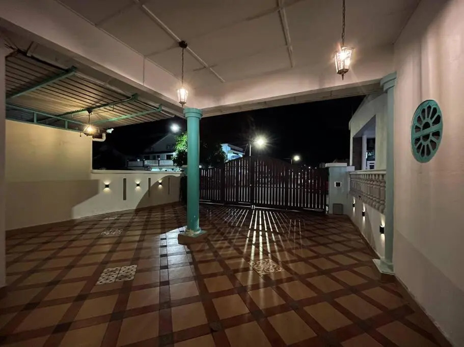 Baba & Charlie Homestay