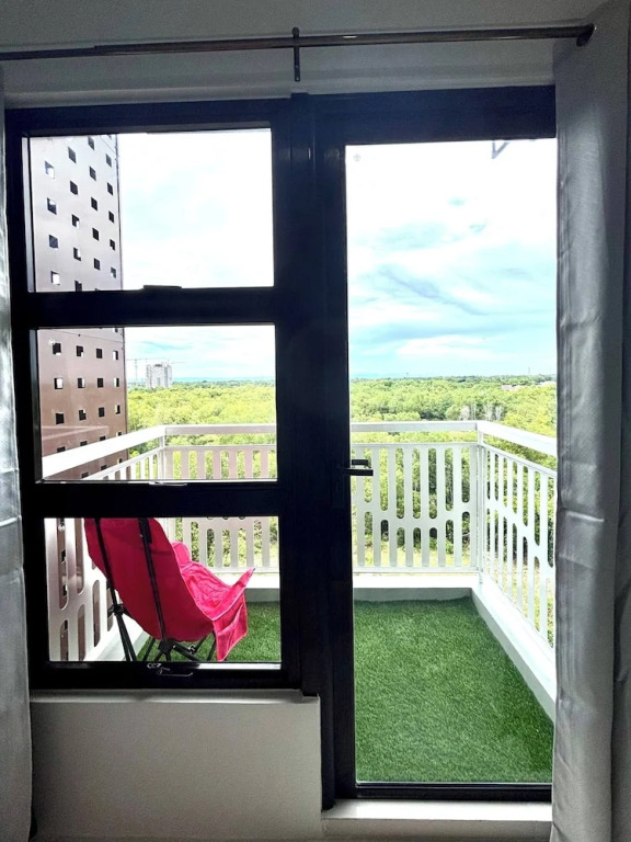 Entire Apartment With Pool, Gym, and Playground Near Panglao, Bohol